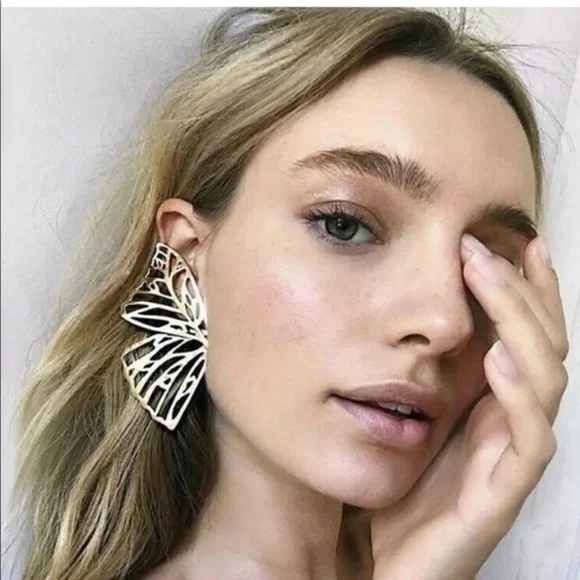 New beautiful butterfly womens earrings - Picture 1 of 10